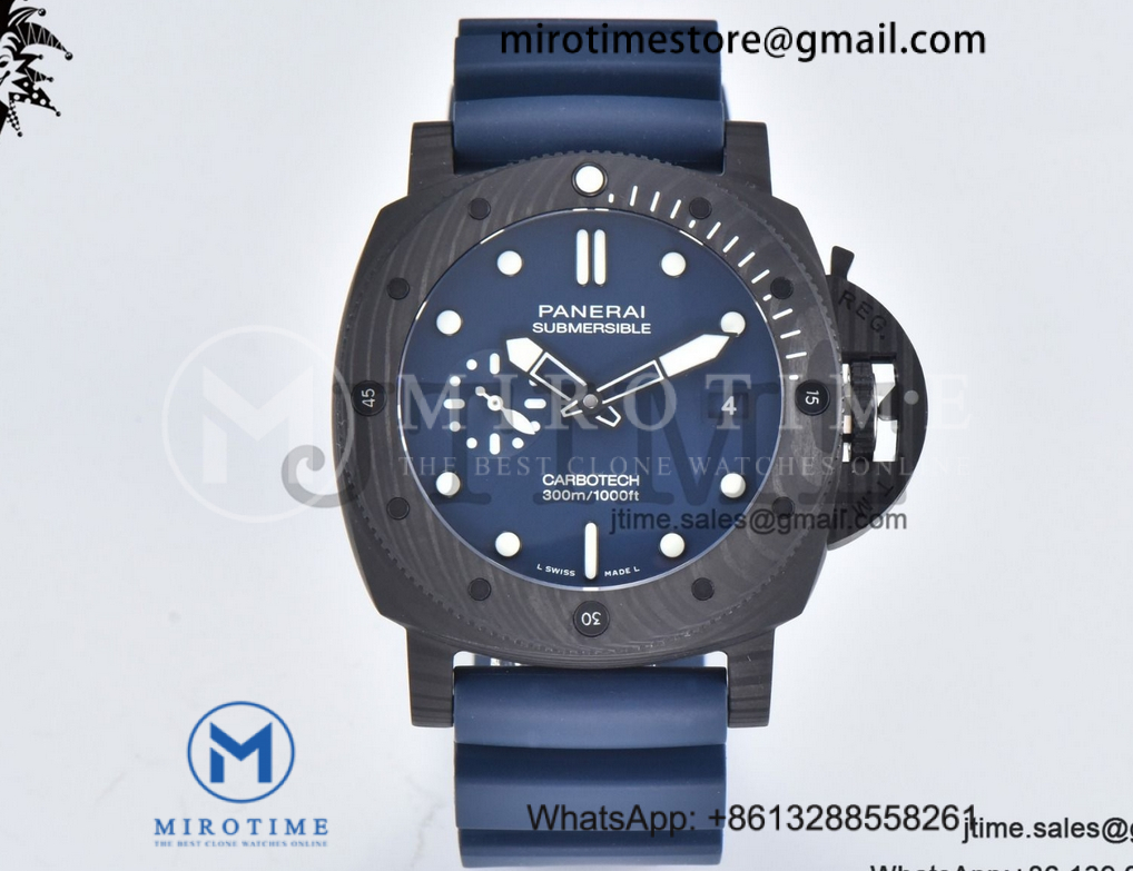 PAM1232 Carbotech VSF 1:1 Best Edition on Blue Rubber Strap P900